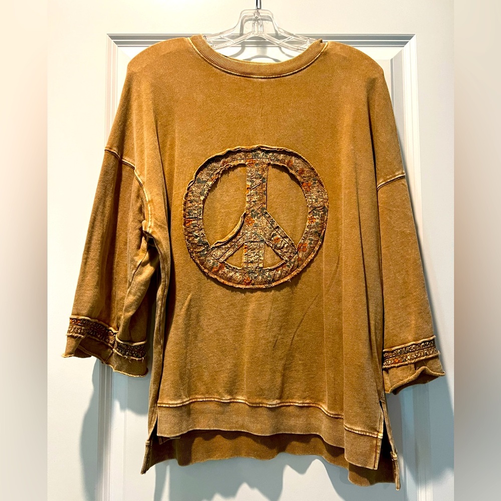 Easel Sweatshirt